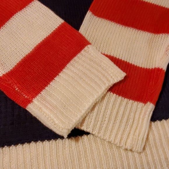 Sweater - Picture 2 of 6